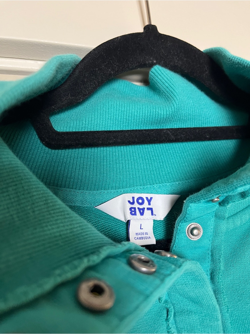 Women’s Teal Joy Lab Cropped Athletic Top - Picture 4 of 4
